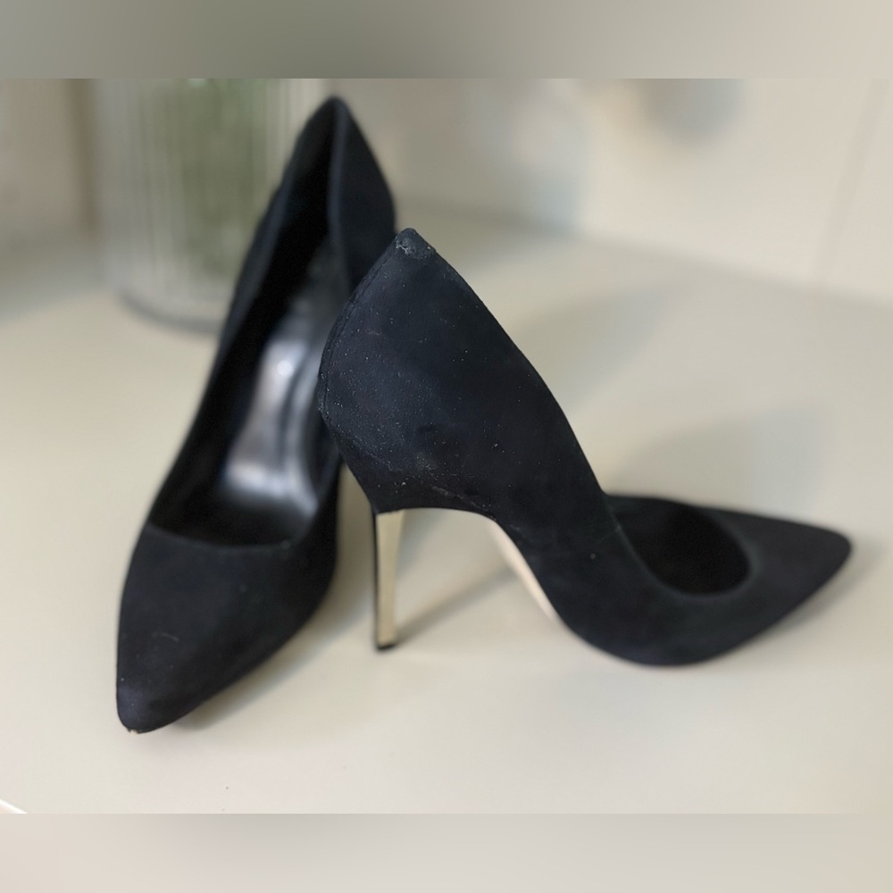 Aldo Black Suede shoes with Gold Heel, 7